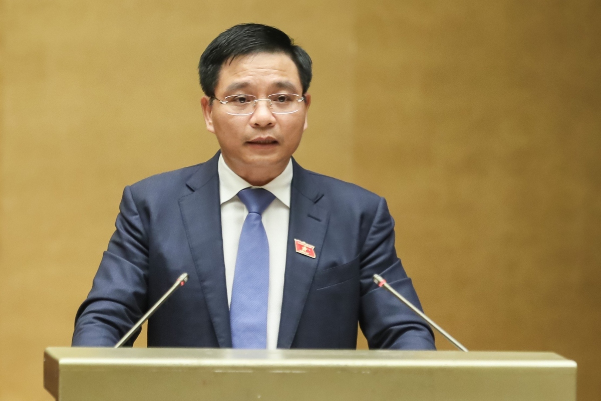 Bộ trưởng Bộ GTVT Nguyễn Văn Thắng trả lời chất vấn trước Quốc hội